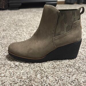 Women's Suede Ankle Boots  Dr Scholl’s- Olive Green